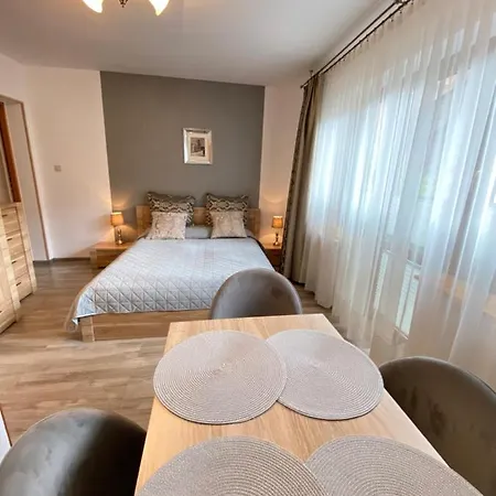 Daire Dom Pod Lisem Centrum